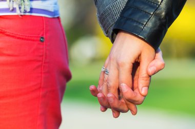 Kadınlar birlikte elele