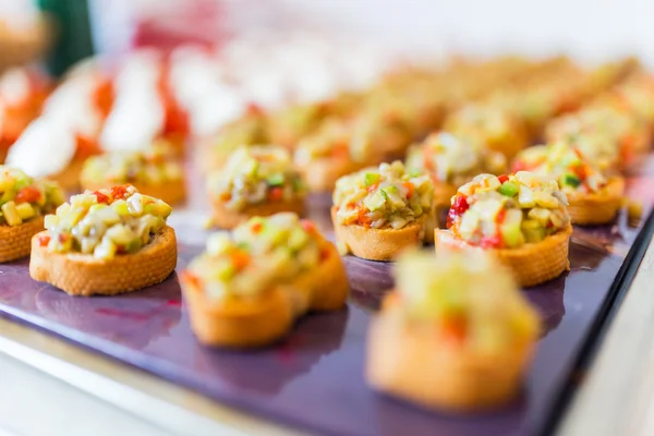 bir tepsi kanepeler ile detayları