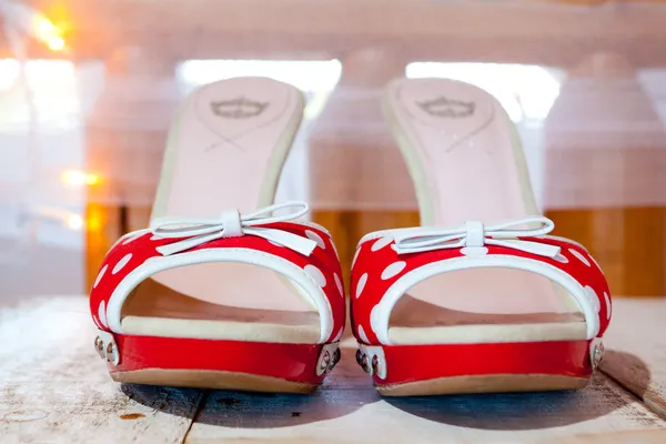 Zapatos de boda rojos y blancos — Foto de Stock