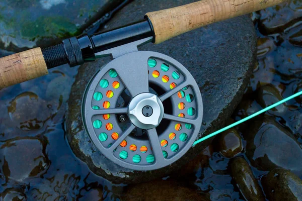 Carrete de pesca con mosca —  Fotos de Stock