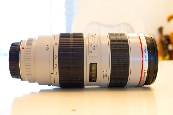 Beyaz telefoto lens — Stok fotoğraf