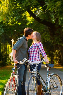 Bisiklet ile Çift