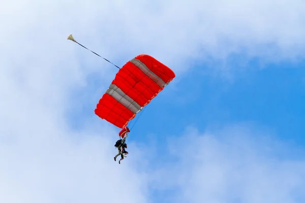 Skydiver Paraquedas Abertos — Fotografia de Stock