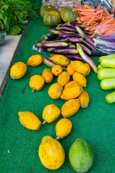 Boeren markt fruit groenten — Stockfoto