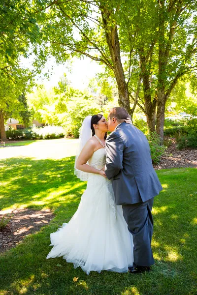 Hochzeitstag für Braut und Bräutigam — Stockfoto