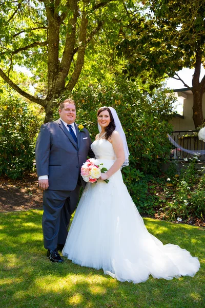 Noiva e noivo dia do casamento — Fotografia de Stock