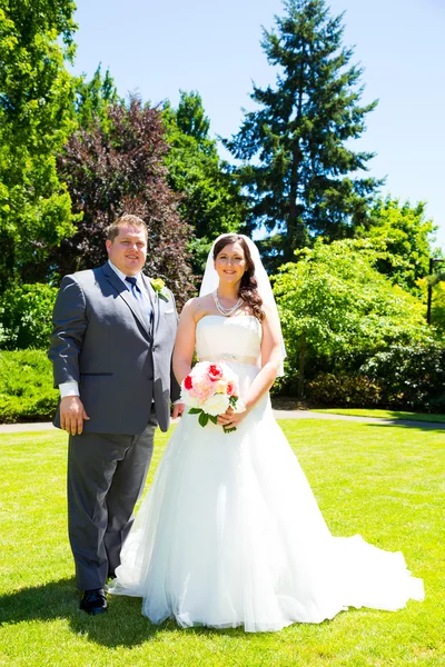 Hochzeitstag für Braut und Bräutigam — Stockfoto