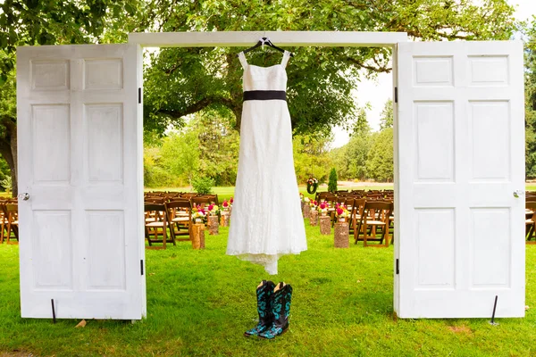 Bröllop klä hänger — Stockfoto