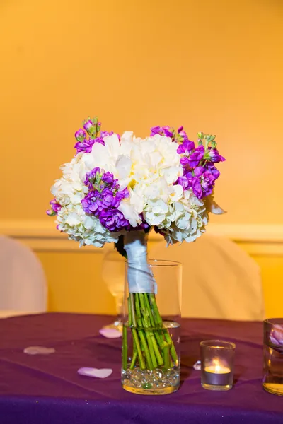 Svatební kytice, květiny ve směsi — Stock fotografie