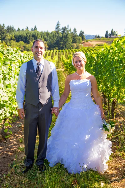 Portraits of Bride and Groom — Stock Photo, Image