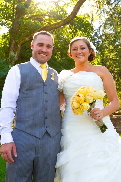 Bräutigam porträtiert Hochzeitstag — Stockfoto