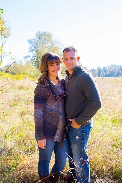 Happy Couple Outdoors — Stock Photo, Image