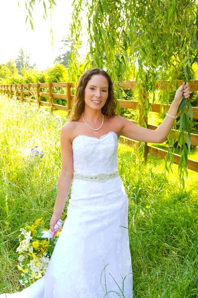 Beautiful Bride in Wedding Dress — Stock Photo, Image