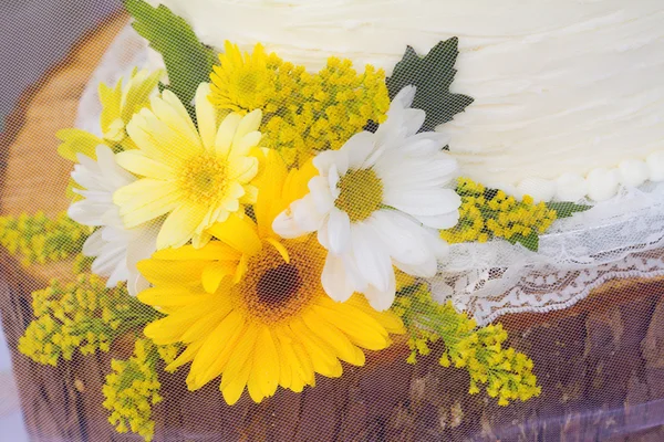 Detalhe do bolo de casamento branco — Fotografia de Stock