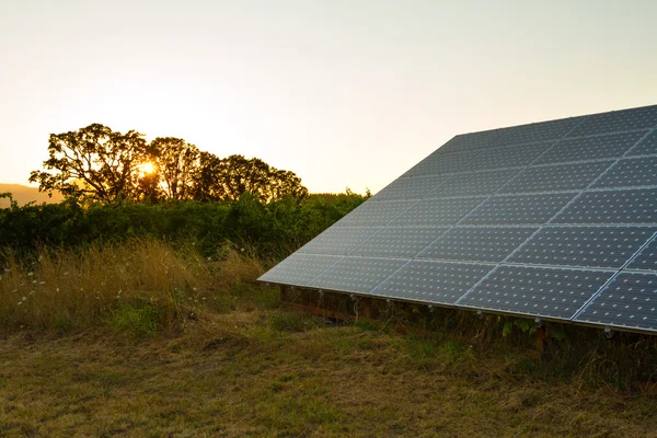 Paneles solares para energía eléctrica —  Fotos de Stock