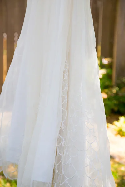 Wedding Dress Hanging in Tree — Stock Photo, Image