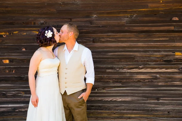 Bridal Couple Portraits with Copy Space — Stock Photo, Image