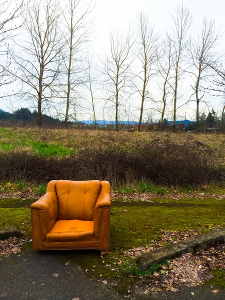 Orange Chair Urban Decay — Stock Photo, Image