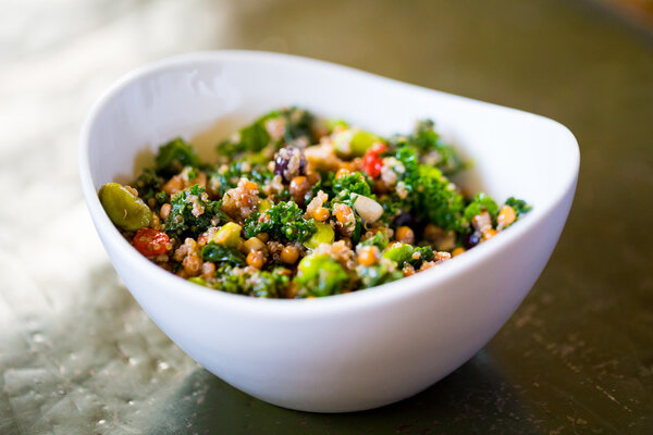 Paleo Diet Quinoa Kale Salad