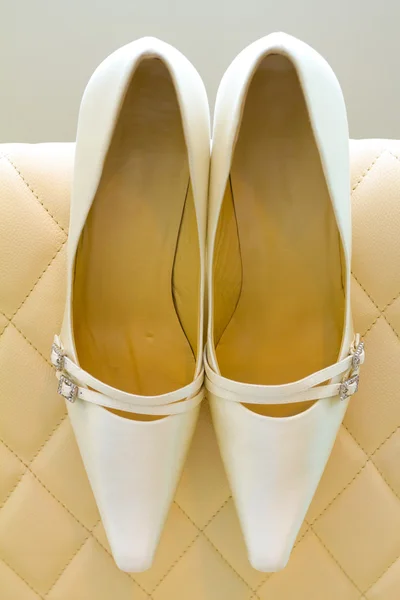 Mariée chaussures de mariage — Photo