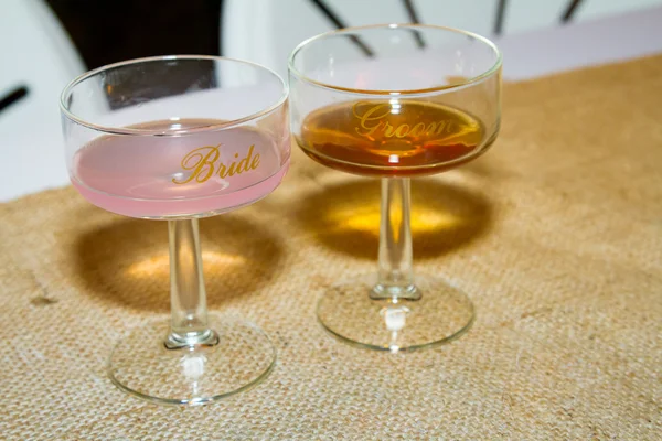 Bride and Groom Glasses Alcohol — Stock Photo, Image