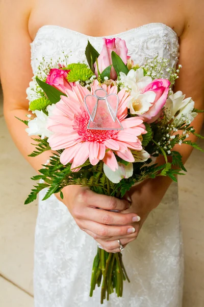 Bride Holding Bouquet of Flowers — Stock Photo, Image