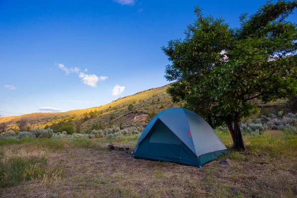 Rivier drijven Camping lagere Deschutes River Oregon — Stockfoto