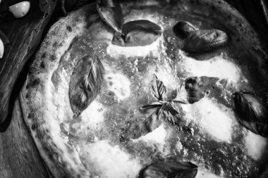 Lezzetli taze İtalyan pizzası. Yakın plan.