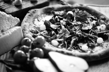 Lezzetli taze İtalyan pizzası. Yakın plan.