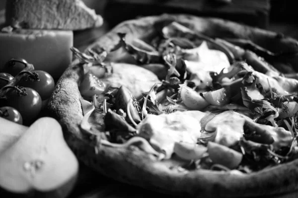 Saborosa Pizza Italiana Fresca Vista Perto — Fotografia de Stock