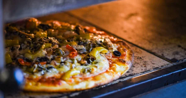 Delicious Italian Home Made Pizza — Foto de Stock