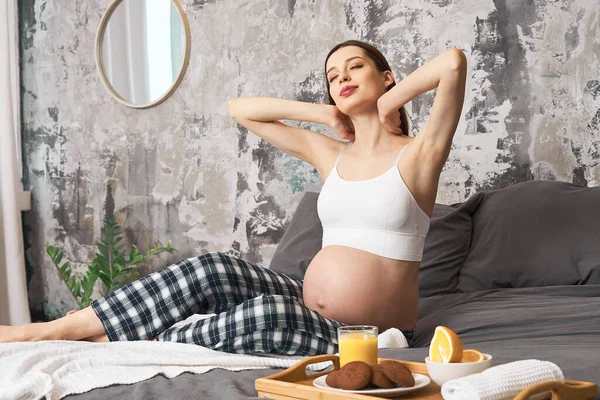 Young Pregnant Woman Orange Juice Oatmeal Cookies Sitting Bed Just — Stock Photo, Image