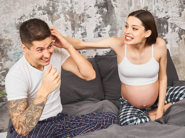 Frustration Offended European Millennial Husband Ignoring Screaming Wife Sitting Bed — Stock Photo, Image