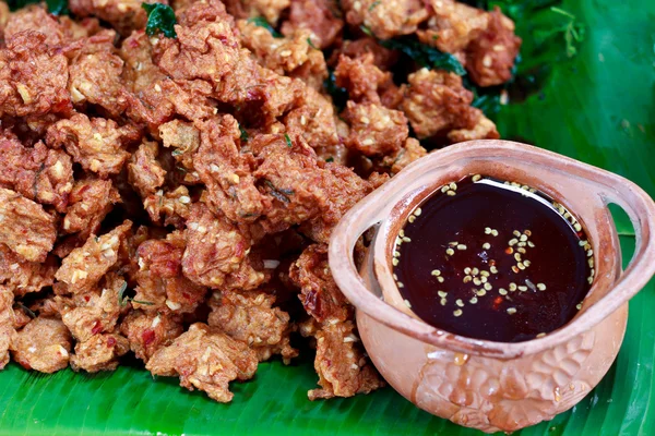 Boule de poisson frit épicée, nourriture thaïlandaise — Photo