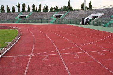 Atletizm pist başında. Atletizm başlangıcı