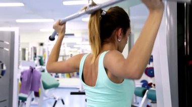 günlük spor salonu iş rutin genç kadınlar için
