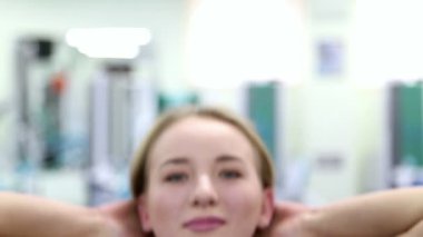 günlük rutin, genç kadın, yakın çekim dışarı jimnastik salonu iş