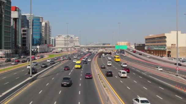 UAE.Dubai.oud metha weg — Stockvideo