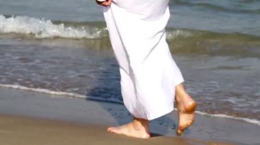 Deniz kenarında beach.arab adama Arap adam girer