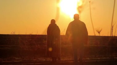 Şafak, sunrise battaniyenin altında kadın ve erkek, kadın ve erkek