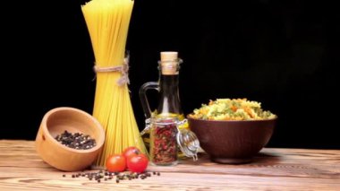 İtalyan spagetti, İtalyan pasta malzemeleri