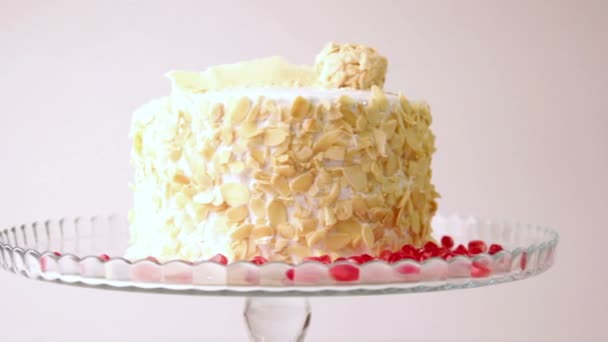 Dessert.cookies.cake met cherries.cake met fruit en koffie. — Stockvideo