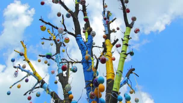 Huevos decorados con árboles, árbol de Pascua — Vídeos de Stock