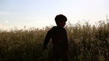 Çocuk nature.boy ve alan kız.