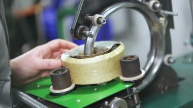 Endüstriyel üretim ve trafo donanımı. Toroidal trafo üretimi. 