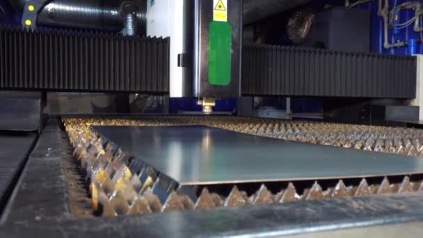 Machine Laser Pour Couper Métal — Video