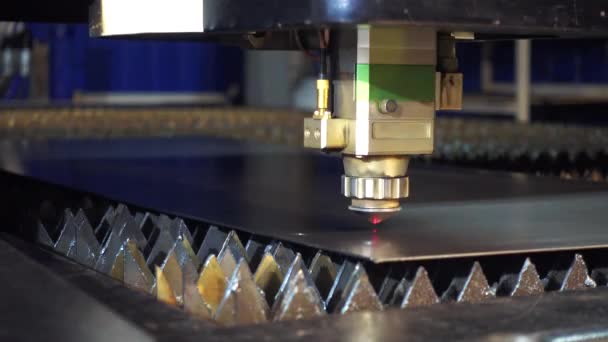 Machine Laser Pour Couper Métal — Video