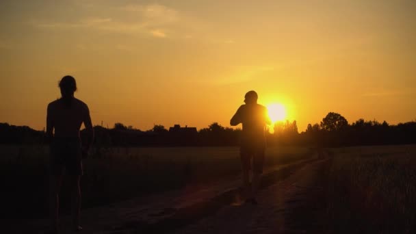 Sports Recreation Father Son Train Sunset Couple Father Son Running — Stockvideo