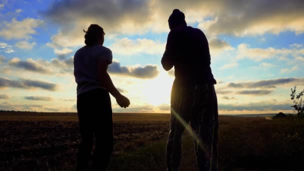 Sports Recreation Father Son Train Sunset Couple Father Son Boxing — Stockvideo