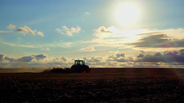 Agriculture Tractor Plows Field Sunset Land Cultivation Wheat Harvest Mechanized — Wideo stockowe
